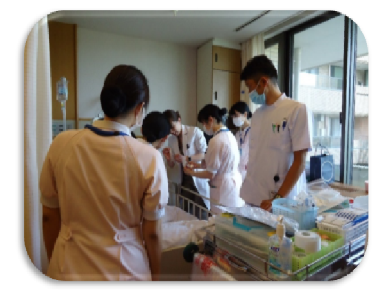 外科回診の様子