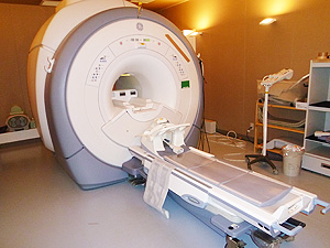 MRI（Magnetic Resonance Imaging）検査